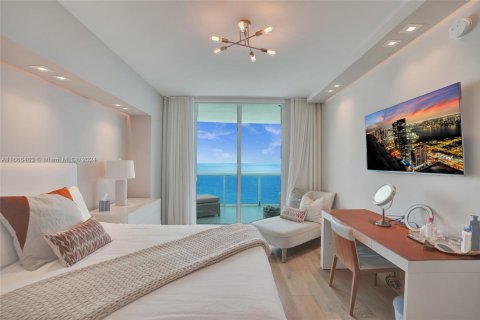 Condominio en venta en Hollywood, Florida, 3 dormitorios, 284.47 m2 № 1863217 - foto 26
