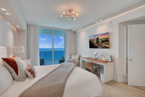 Condominio en venta en Hollywood, Florida, 3 dormitorios, 284.47 m2 № 1863217 - foto 28