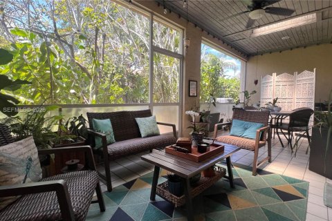 Снять в аренду таунхаус в Бока-Ратон, Флорида 3 спальни, 157.84м2, № 2066199 - фото 12