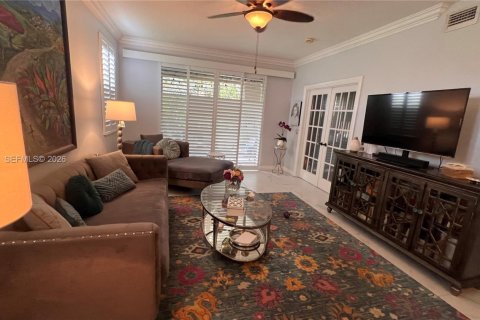 Снять в аренду таунхаус в Бока-Ратон, Флорида 3 спальни, 157.84м2, № 2066199 - фото 7