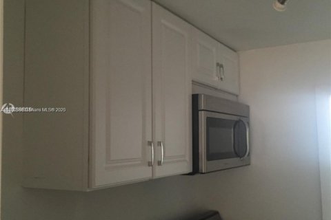 Condominio en venta en Miami Beach, Florida, 1 dormitorio, 45.06 m2 № 1937591 - foto 3