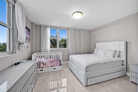 Condominio en alquiler en Aventura, Florida, 4 dormitorios, 285.49 m2 № 2339937 - foto 22