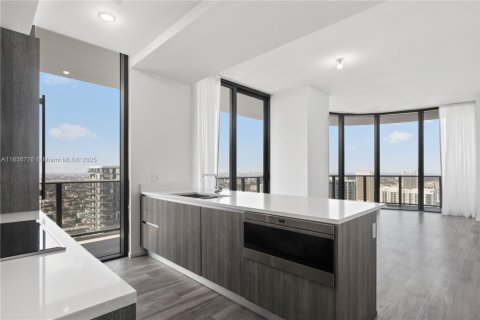 Condo in Miami, Florida, 3 bedrooms  № 1888902 - photo 6