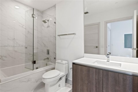 Condo in Miami, Florida, 3 bedrooms  № 1888902 - photo 14