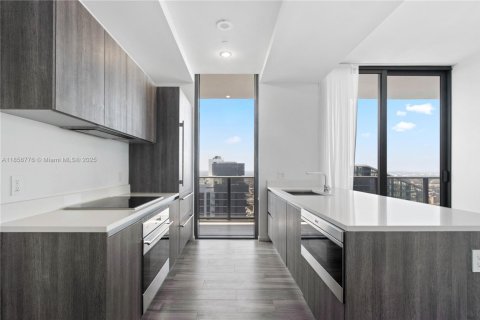 Condo in Miami, Florida, 3 bedrooms  № 1888902 - photo 8