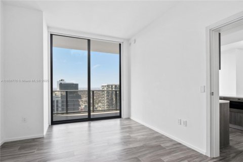 Condo in Miami, Florida, 3 bedrooms  № 1888902 - photo 9