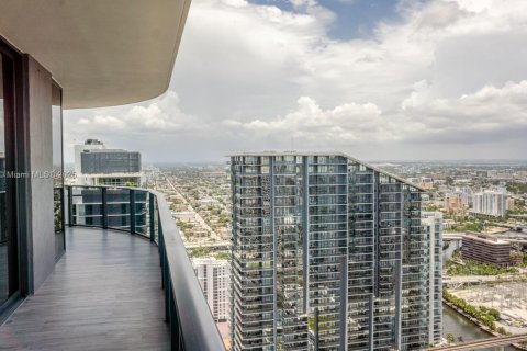 Condo in Miami, Florida, 3 bedrooms  № 1888902 - photo 21