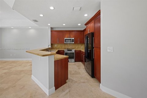 House in Homestead, Florida 4 bedrooms, 304.16 sq.m. № 1760862 - photo 10
