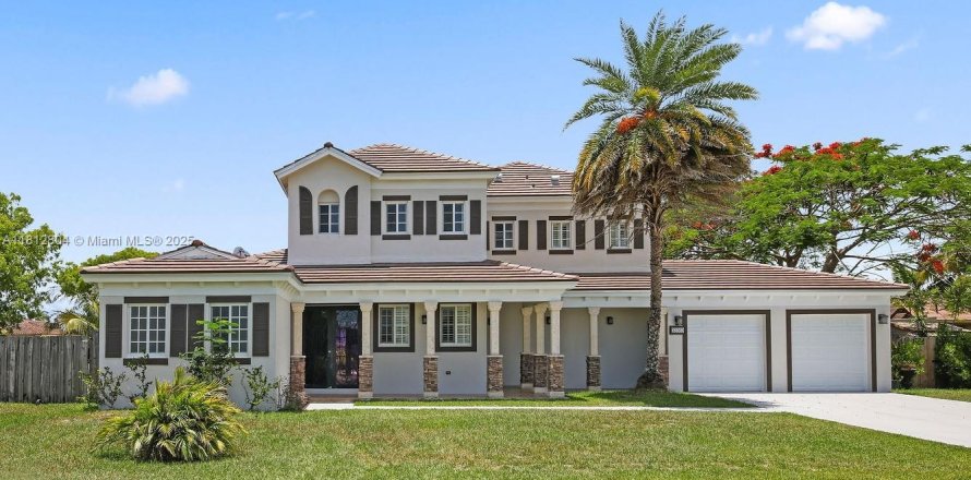 House in Homestead, Florida 4 bedrooms, 304.16 sq.m. № 1760862