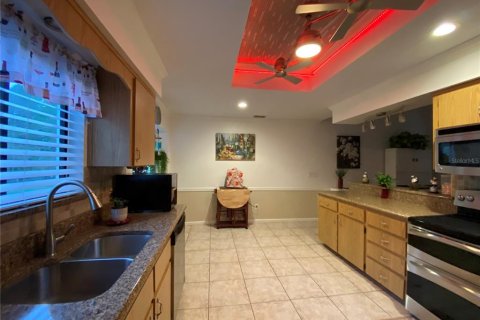House in New Smyrna Beach, Florida 4 bedrooms, 283.54 sq.m. № 1572718 - photo 10
