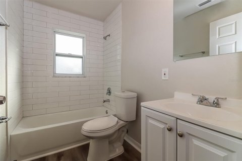 Casa en alquiler en Saint Petersburg, Florida, 4 dormitorios, 114.73 m2 № 1816076 - foto 14