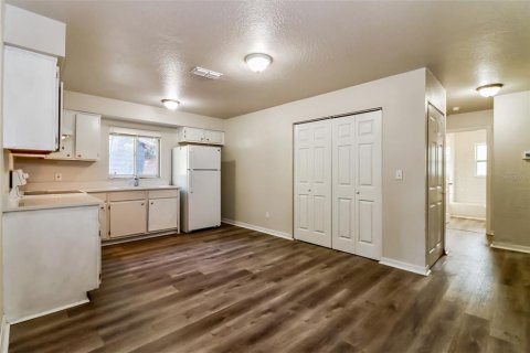 Casa en alquiler en Saint Petersburg, Florida, 4 dormitorios, 114.73 m2 № 1816076 - foto 4