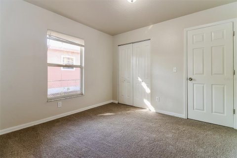 Casa en alquiler en Saint Petersburg, Florida, 4 dormitorios, 114.73 m2 № 1816076 - foto 12