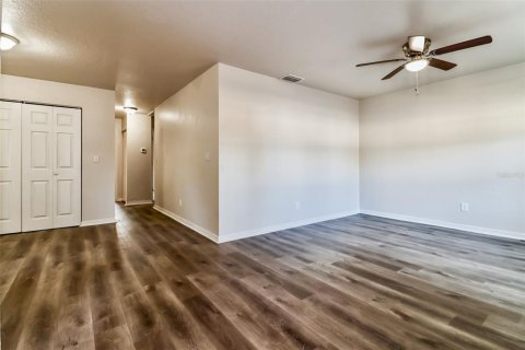 Casa en alquiler en Saint Petersburg, Florida, 4 dormitorios, 114.73 m2 № 1816076 - foto 3