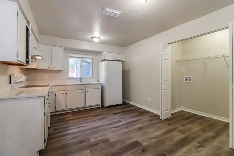 Casa en alquiler en Saint Petersburg, Florida, 4 dormitorios, 114.73 m2 № 1816076 - foto 6