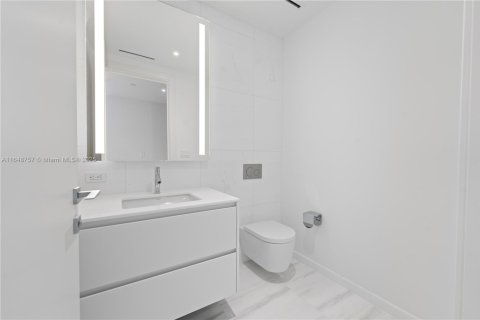 Купить кондоминиум в Майами, Флорида 3 спальни, 328.5м2, № 1865361 - фото 19