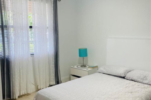 Condo in Coral Springs, Florida, 3 bedrooms  № 2245386 - photo 8