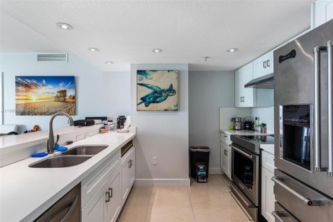 Снять в аренду кондоминиум в Майами, Флорида 2 спальни, 113.53м2, № 1963601 - фото 5