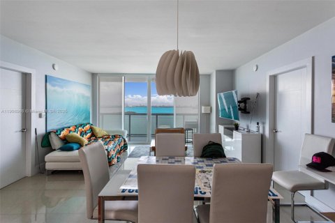 Снять в аренду кондоминиум в Майами, Флорида 2 спальни, 113.53м2, № 1963601 - фото 3