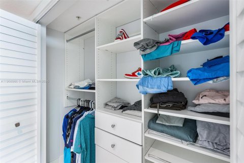 Снять в аренду кондоминиум в Майами, Флорида 2 спальни, 113.53м2, № 1963601 - фото 17