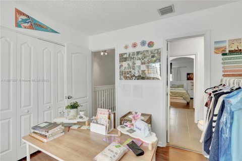 Touwnhouse à vendre à Miami, Floride: 2 chambres, 88.26 m2 № 1949570 - photo 16