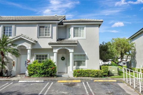 Touwnhouse à vendre à Miami, Floride: 2 chambres, 88.26 m2 № 1949570 - photo 1
