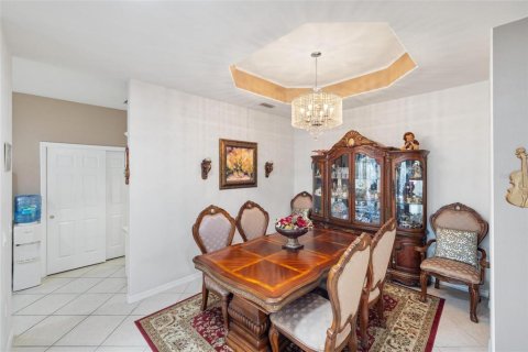 House in Venice, Florida 3 bedrooms, 177.81 sq.m. № 1869445 - photo 10