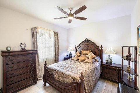 House in Venice, Florida 3 bedrooms, 177.81 sq.m. № 1869445 - photo 30