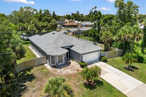 House in Venice, Florida 3 bedrooms, 177.81 sq.m. № 1869445 - photo 1