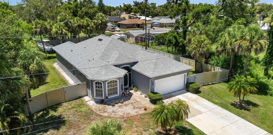 House in Venice, Florida 3 bedrooms, 177.81 sq.m. № 1869445