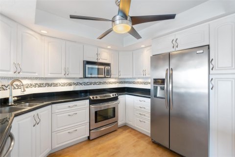 Copropriété à vendre à Fort Lauderdale, Floride: 2 chambres, 116.87 m2 № 2061254 - photo 18