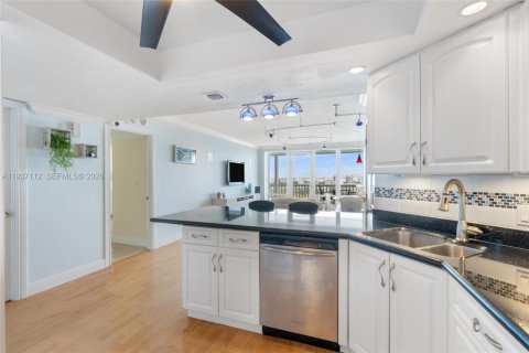 Copropriété à vendre à Fort Lauderdale, Floride: 2 chambres, 116.87 m2 № 2061254 - photo 19