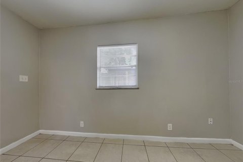 Villa ou maison à louer à Tampa, Floride: 4 chambres, 118.82 m2 № 1910984 - photo 3