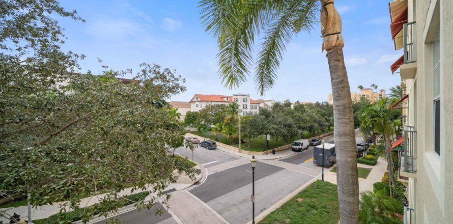 Condo in West Palm Beach, Florida, 2 bedrooms № 716519