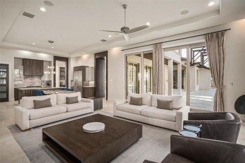 House in Windermere, Florida 5 bedrooms, 547.66 sq.m. № 872501 - photo 21
