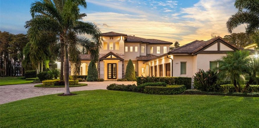 House in Windermere, Florida 5 bedrooms, 547.66 sq.m. № 872501