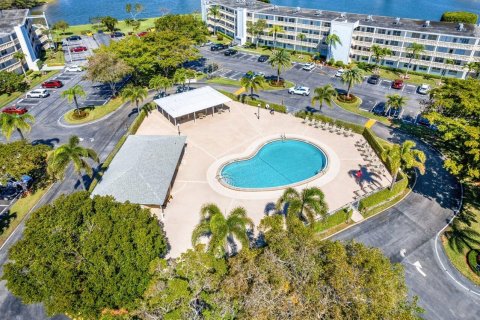 Condominio en alquiler en Boca Raton, Florida, 2 dormitorios, 95.88 m2 № 1170947 - foto 1