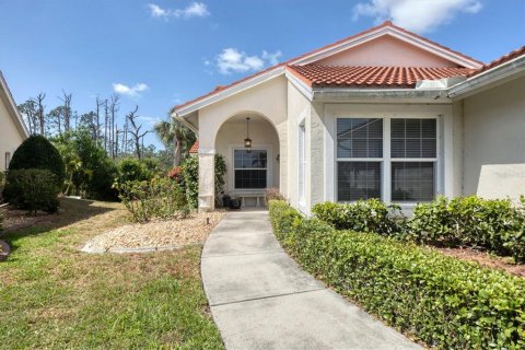 House in Englewood, Florida 2 bedrooms, 175.21 sq.m. № 1665825 - photo 5