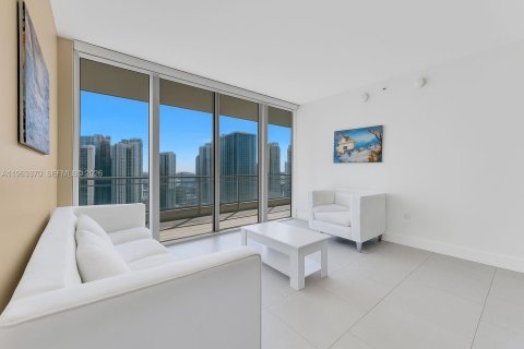 Condo in Miami, Florida, 2 bedrooms  № 2025188 - photo 8