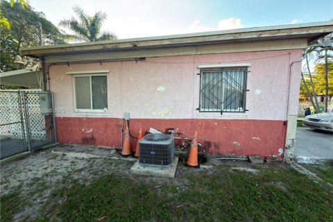 Casa en venta en Miami, Florida, 3 dormitorios, 126.25 m2 № 1992197 - foto 14