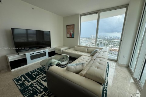 Снять в аренду кондоминиум в Халландейл-Бич, Флорида 2 спальни, 125.79м2, № 1939583 - фото 16