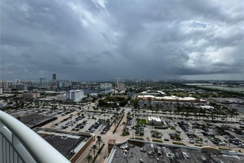 Снять в аренду кондоминиум в Халландейл-Бич, Флорида 2 спальни, 125.79м2, № 1939583 - фото 8