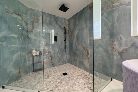 Снять в аренду кондоминиум в Халландейл-Бич, Флорида 2 спальни, 125.79м2, № 1939583 - фото 21