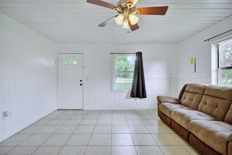 House in Avon Park, Florida 2 bedrooms, 69.68 sq.m. № 2199703 - photo 10