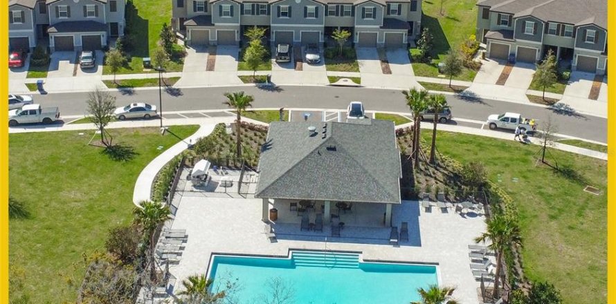 Touwnhouse à Land O' Lakes, Floride 3 chambres, 151.8 m2 № 2225758
