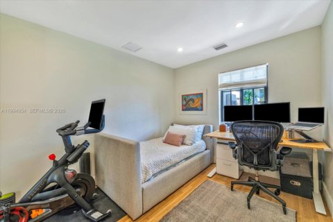 Villa ou maison à vendre à South Miami, Floride: 3 chambres, 248.51 m2 № 2068782 - photo 15