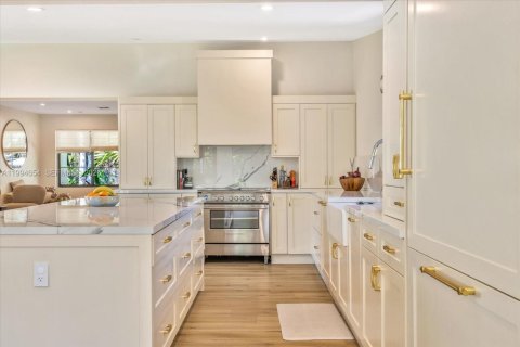 Villa ou maison à vendre à South Miami, Floride: 3 chambres, 248.51 m2 № 2068782 - photo 9