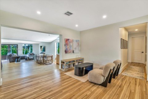 Villa ou maison à vendre à South Miami, Floride: 3 chambres, 248.51 m2 № 2068782 - photo 14