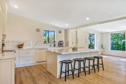 Villa ou maison à vendre à South Miami, Floride: 3 chambres, 248.51 m2 № 2068782 - photo 6