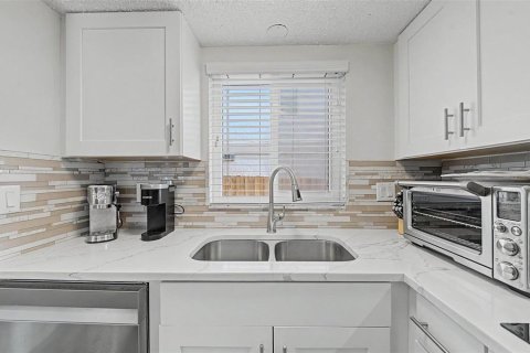 Copropriété à vendre à Indian Rocks Beach, Floride: 1 chambre, 42.27 m2 № 2339782 - photo 13